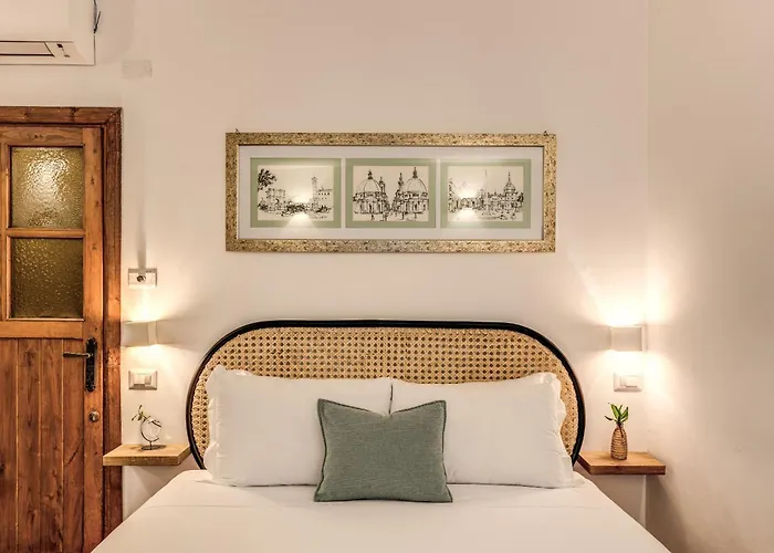 Maya Rhome Trastevere